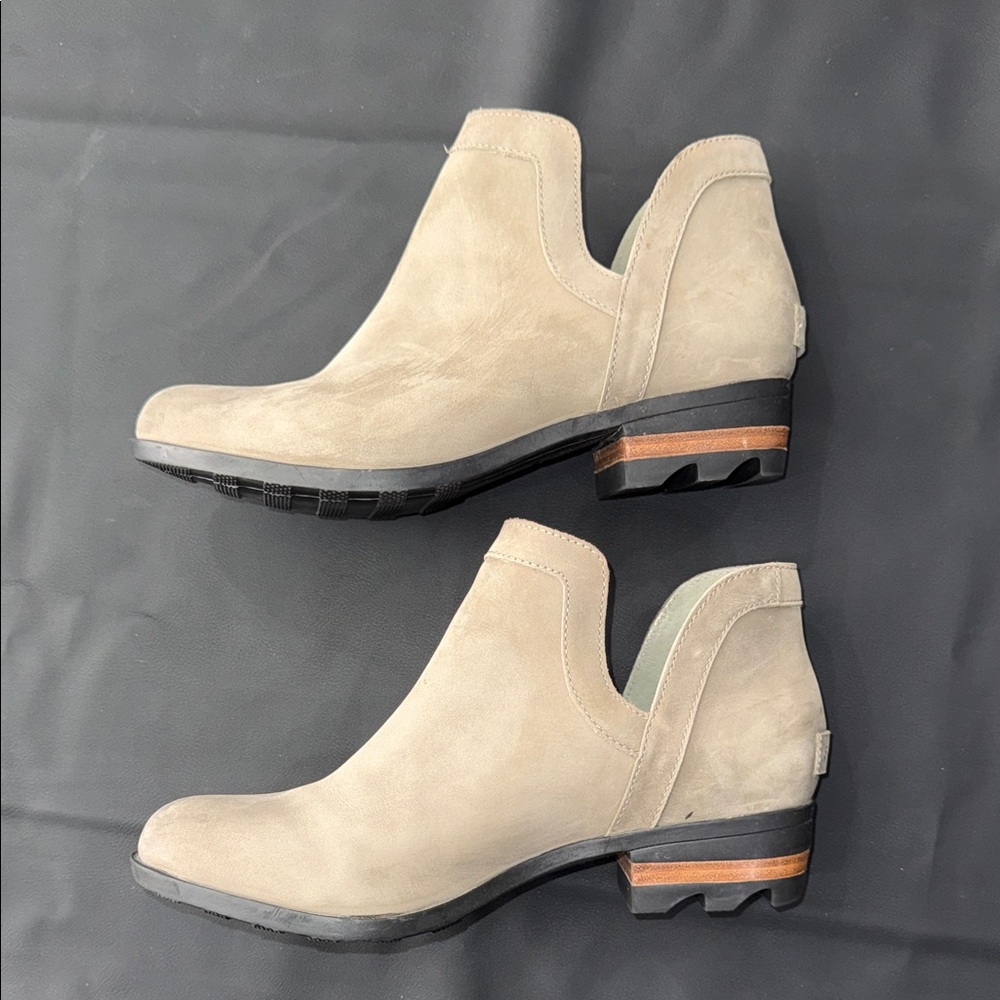 Sorel Women's Suede Ankle Booties in Light Taupe - Picture 4 of 9